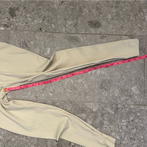 Set Active Sculptflex Power Leggings Womens size medium in Oatmilk cream - Picture 9 of 10
